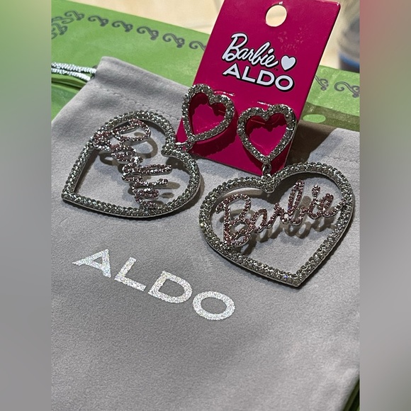 OMG! Gorgeous, gorgeous gorgeous! brand new Barbie, earrings, Mattel licensed - Picture 7 of 8